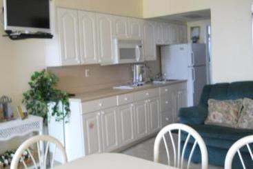 Le Boot Oceanfront Suites