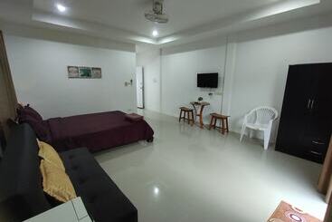 פנסיון Hasanah Guesthouse