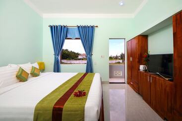 پانسیون Hoi An Sea Sunset Villa & Bar