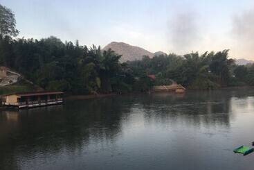 Riverside Hill Resort & Restaurant