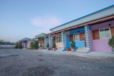 کلبه Ueangdin Sakonna Nakhon