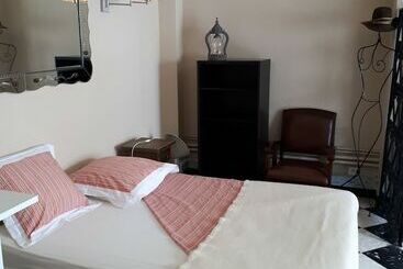 مبيت وإفطار Chambre D Hôtes Saint Rémoise