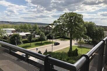 דירות לתיירים Blue Sky At Wallis Square