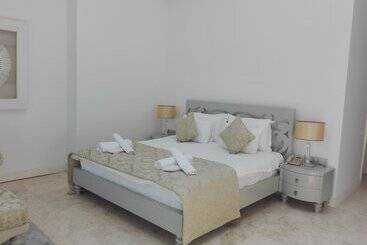 هتل Egesu Marina Guest House