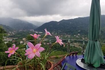 هتل Olimbera Köy Evi