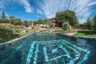 ペンション La Medievale Du Luberon