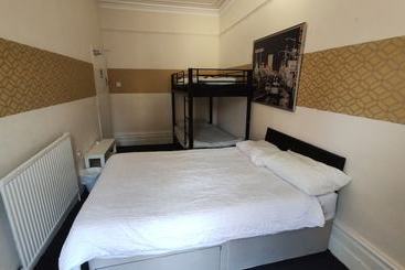 هاستل The George Backpackers