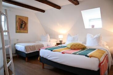 تختخواب و صبحانه Hameau D Eguisheim