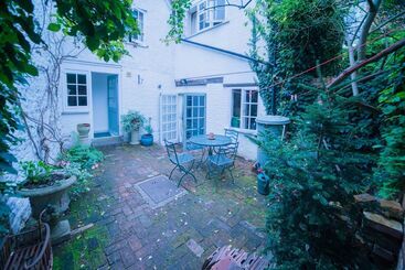 مبيت وإفطار S. Howard Guesthouse