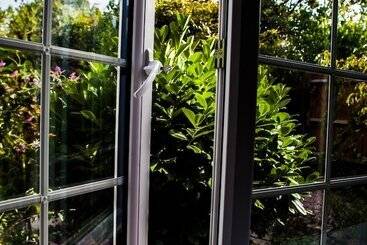 ツーリストアパートメント Cyrus House