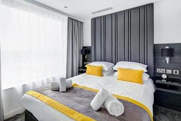 Dockside Apartments At Excel