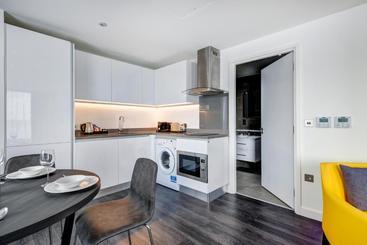 Dockside Apartments At Excel