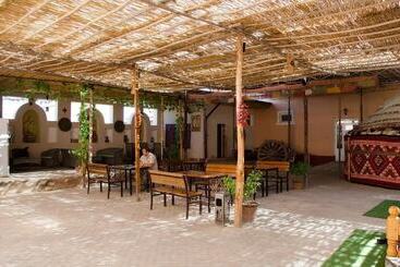 בית מלון כפרי Jipek Joli Inn