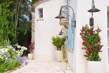 Пансион Mas Du Perthus