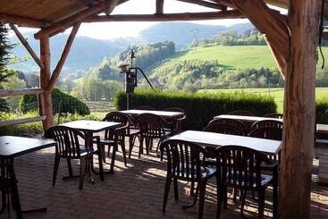 تختخواب و صبحانه Ferme Auberge Du Chèvremont