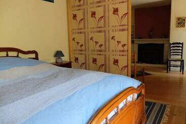 민박 Les Chambres Du Therond