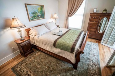 تختخواب و صبحانه Live Oaks Inn