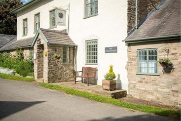 ペンション The Coach House