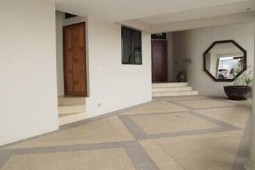 דירות לתיירים Stunning Oceanview Villa Taipan