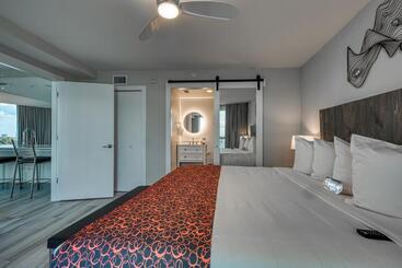 Fusion Resort Waterfront Suites