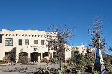 فندق Bear Mountain Lodge