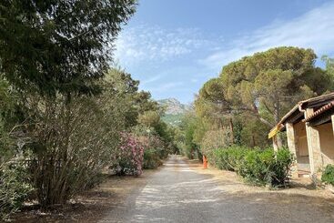 هتل Camping Bella Vista