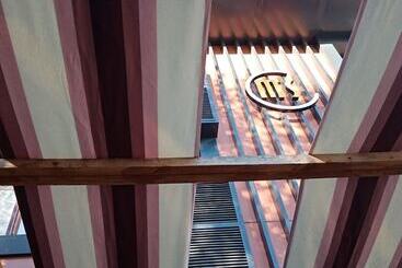 בית מלון כפרי Maidos Suites