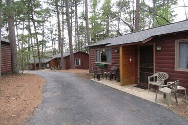 خانه Tall Pines Inn