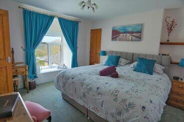 مبيت وإفطار The Old Coach House