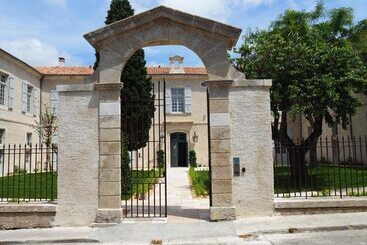 ホテル College Des Doctrinaires