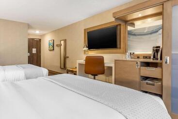 Cambria Hotel Milwaukee Downtown