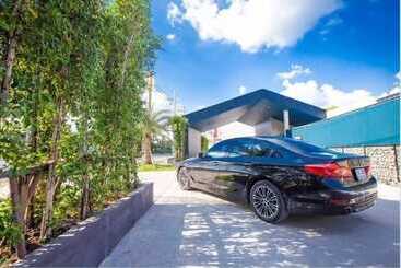 בית מלון כפרי Chill D Resort Buriram