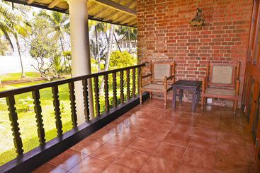Hotel Riviras