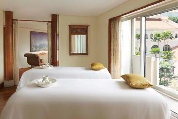 Swissotel The Stamford Singapore