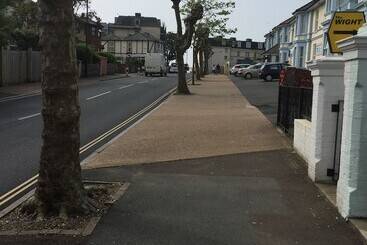 ペンション Inglewood Guest House