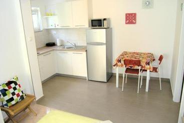 Apartments Leo