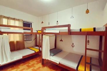 B Hive Dormitory  Hostel