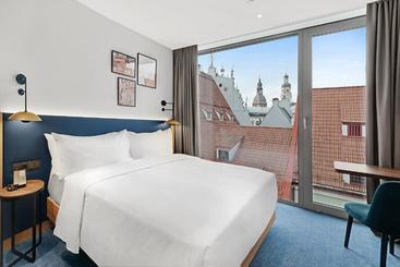 هتل Hilton Garden Inn Riga Old Town