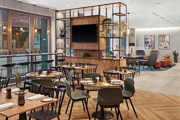 هتل Hilton Garden Inn Riga Old Town