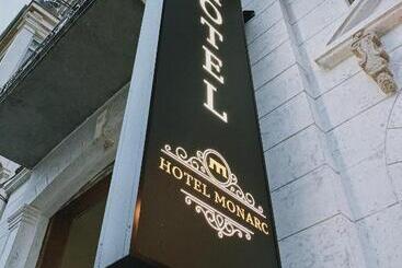 בית מלון כפרי Monarc