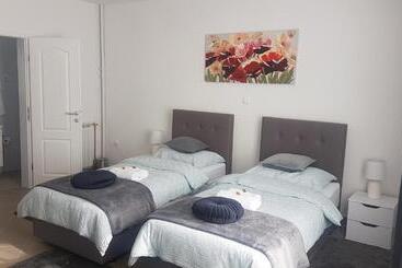 ペンション Marko Airport Rooms