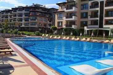 Курорт Oasis Beach Club