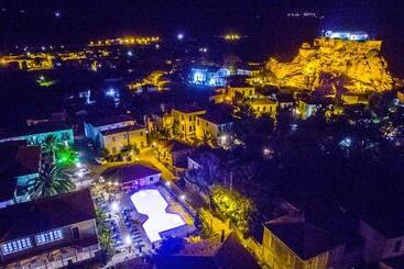 هتل آپارتمان Blue Sky Hotel   Petra   Lesvos   Greece