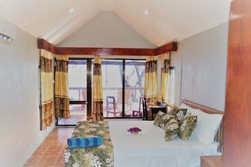 هتل Namolevu Beach Bures