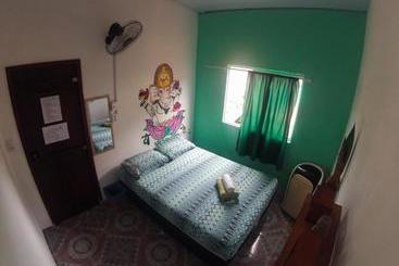 هاستل Om Sweet Residence