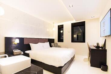 Brown Dot Hotel Busan Station