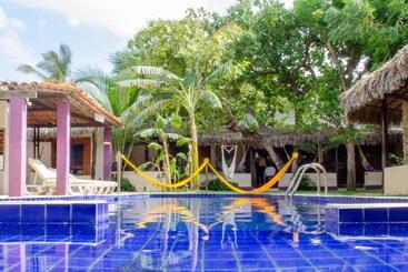 هتل Pousada Mym Dunas