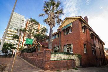 هاستل Yha Newcastle Beach