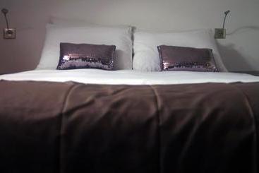 هتل Hôtel Des Amandiers