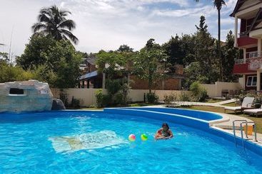 هتل Zoe S Paradise Waterfront